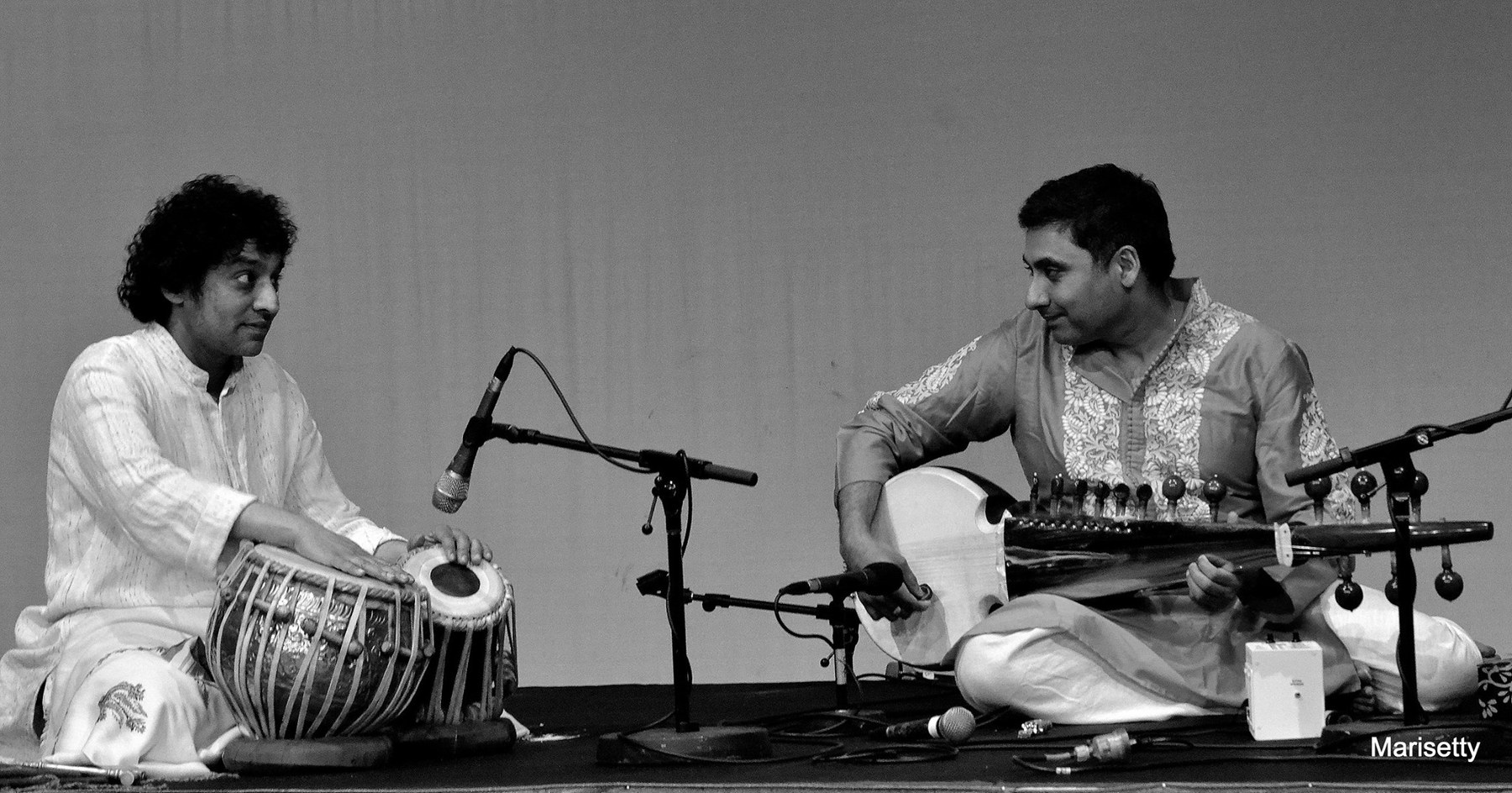 Tabla and sarod in Hindustani classical dialogue